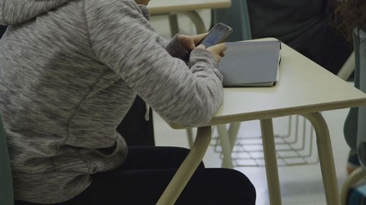 Teen internet addiction can impact brain function, study warns; know these warning signs