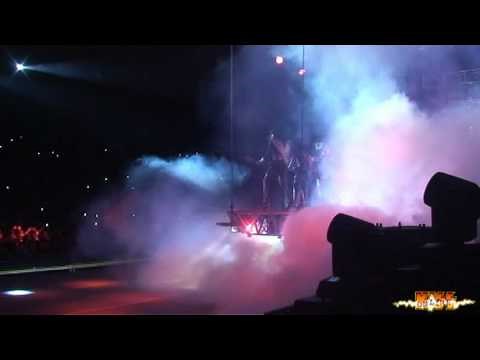 KISSONLINE EXCLUSIVE: ON STAGE WITH KISS BEFORE THE CURTAIN DROPS
