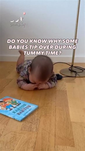 Maria Schultz Appelt on Instagram: "When a baby has a preferred side and a tendency to arch backwards, it often becomes harder to lie comfortably during tummy time. The body weight shifts to one arm, and the baby then tips over to one side. When this happens, the baby will often struggle to keep their head steady and stay on their tummy. As a result, tummy time becomes difficult to maintain independently. It can make a big difference to correct this with small, simple exercises. Try adjusting yo