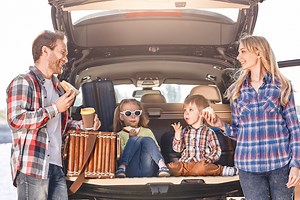 25 Healthy Road Trip Snacks for Travelers on a Budget