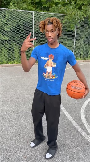 THIS 6 FOOT 4 13 YEAR CAN JUMP LIKE JA MORANT😱‼️#trending #fyp #foryou #shorts #subscribe #viral
