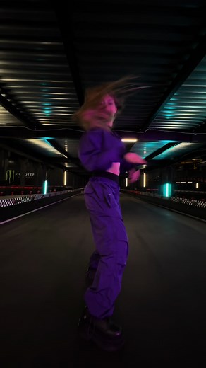 Ana Beregoi: Darș de Dans și Distracție