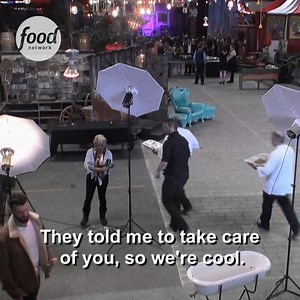 Mystery Diners' investigation uncovered a manager stealing food from their staged wedding and giving it to an unregistered client. 😳 #MysteryDiners | Food Network UK