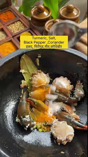 काळ्या वाटाण्याचे सांबार / Kala Vatana Usal 😋 Ingredients 👇 Black Peas - 1 Cup ( Before Soaking ) Soaked Over Night and Boiled with Salt For Green Paste ( Dry Roast for One Minute ) Black pepper - 5-7 Cloves - 3-4 🥄 Cinnamon - 1 inch Star Anise- Small Piece Fennel seeds - 1/2 🥄 Poppyseed- 1 🥄 Garlic - 5-6 Ginger - 1/2 inch Coriander Leaves Green chillies - 2-3 ( Optional) For Tempering Oil Bay leaves 1-2 Cinnamon - small piece Onion finely chopped- 1 Big size Turmeric - 1/4 🥄 Coriander Pow