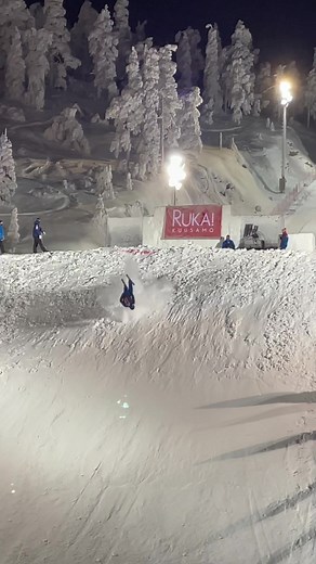 Thrilling Freestyle Skiing Tricks in the Great Outdoors