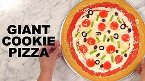 This looks amazing!!  Print your matching food tent cards here ➜...