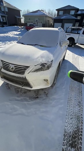 Efficient Snow Cleaning Tips for Your Vehicles