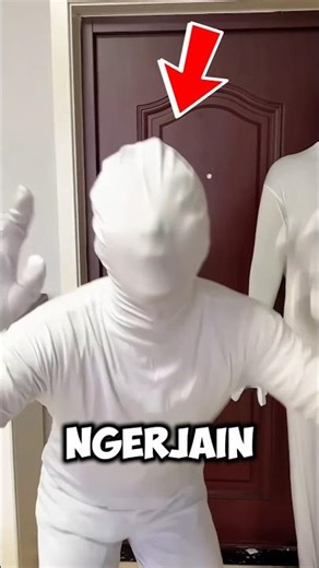 Prank Boneka Ini Malah Bikin Temannya + Korbannya Panik Total