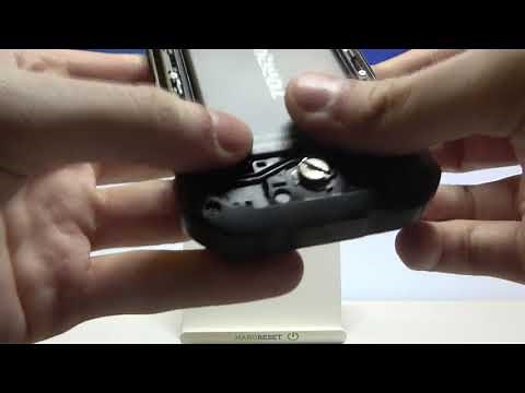 Remove Battery in KYOCERA Torque G03 – Phone Back Cover