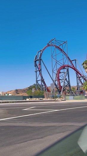 MASSIVE up close 🎢 #x2 #wing #4d #spin #rotate #flip #arrow #sixflags #magicmountain #rollercoaster #extremethrills #intense #california #themepark #driveby #film