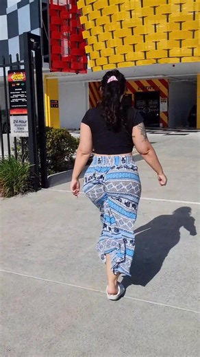 Mandy Lee (@fashiondailywalks)’s videos with original sound - Mandy Lee