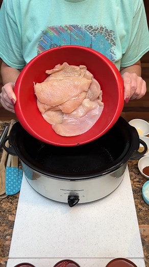 easy crockpot dinner #easydinner #baking #cooking #easycooking #easyrecipes #yum | Charles Parks