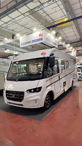 Eura Mobil Integra Line 720 EF . 741 x 232 x 288 m. 3.500 kg, 3.650 kg opt., oppure 4.250/4.400 kg opt (3.180 kg in ordine di marcia) 3 posti 💺, 4 posti letto 🛏 Prezzo a partire da 98.400 euro 💶 . #camperonline #campinglife #motorhome #motorhomelife #camper #homeonwheels #reisemobil #campingcar | Camperonline viaggi in camper di qualità
