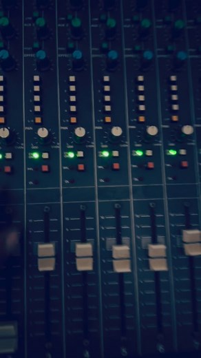 🔊 Testing 1,2 #Msquared #djmsquarex #mpc2000xl #tascam #musicproduction #analog | M-Squared