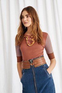 58 reactions | The pencil skirt with chic allure completes every look: from teraccotta knitwear to classic pinstripe blazer. Which do you prefer? https://bit.ly/3dtLfAp | Pennyblack | Facebook