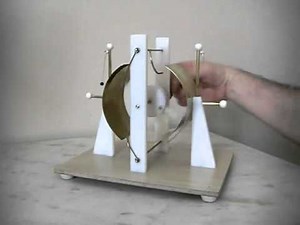 "Replenisher" electrostatic generator