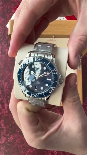 It’s the most wonderful time to get an Omega Seamaster Watch🎄#shorts