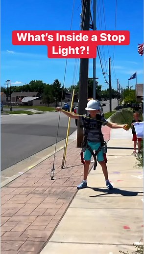 120K views · 10K reactions | What’s Inside a Stop Light? #science | What's Inside? | Facebook