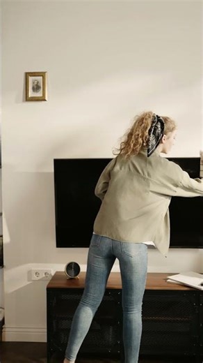 Cheapest TV vs Cheapest Projector - The Best Projector