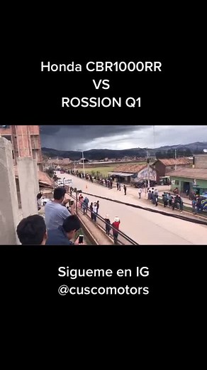 Parece qué hay un ganador 😅 #motolove #hondacbr1000 #parati #rossion #cars #supercars