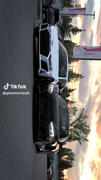 Black or White? Which of our two v10 R8 would you take home?⚫️⚪️ #Audi #AudiR8 #R8v10 #R8