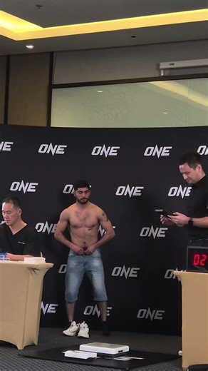 🇦🇲 Karen Ghazaryan passes hydration, makes weight for ONE Fight Night 42 ✅️ #onechampionship