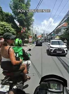 And this kids is how I met your mother #shorts #travel #confidence#fyp#coldapproach#rizz#pickuplines