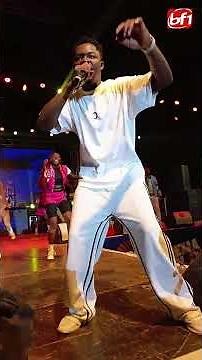 REMA 2025 : le talentueux chanteur burkinabè Reman a assuré une prestation live très attendue