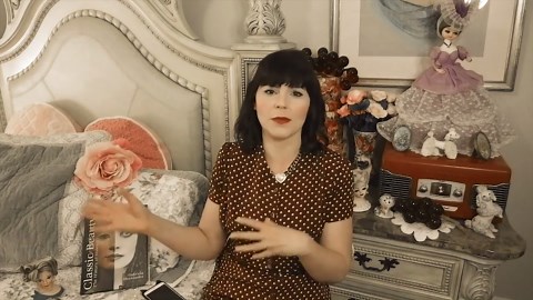 The History of Lipstick / My Vintage Lipstick Collection