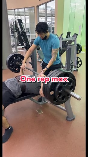 The Golden Balance's Impressive Weight Lifting Journey on TikTok