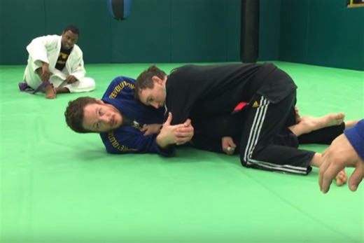 How to Do a Wristlock in BJJ
