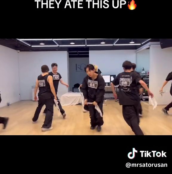 Ateez Wake Up Choreography Explained