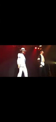 "ステージ🤘 後輩と。マイケルジャクソン ダンス Michael Jackson dance performance
