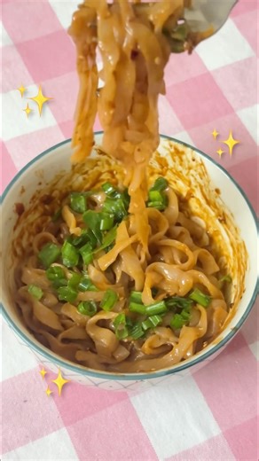 My Quick & Easy SHIRATAKI NOODLES Recipe!🍜🇯🇵😋 #food #recipe #minivlog #shorts #noodles
