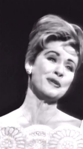 풸퓁풶퓈퓈풾풸 풽표퓁퓁퓎퓌표표풹 ✨ on Instagram: "Jane Powell singing “Wonderful, Wonderful Day” on the Ed Sullivan show (1964) 懶✨ #oldhollywood #explorepage #hollywood #explore #iconic #beauty #glamour #1950s #50s #1960s #60s #film #icon #oldmovies #movies #moviestar #actors #actress #vintage #oldhollywoodglamour #40s #1940s #goldenageofhollywood #popculture #vintagehollywood #janepowell #singing #vintagemusic"