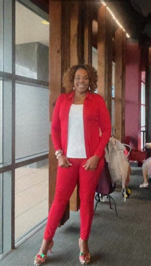 36 reactions · 22 comments | I'm so grateful to have shared a wonderful time with the inspiring women of Phenix Salon. Wishing you all a joyous holiday season! ❤️ | Barbara Remus | Facebook