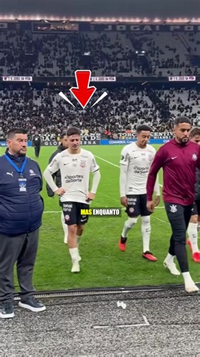 Jogador do Corinthians revoltado com Memphis