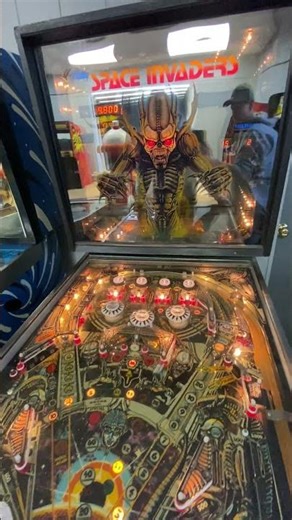 LOT #144 - 1980 BALLY SPACE INVADERS PINBALL MACHINE