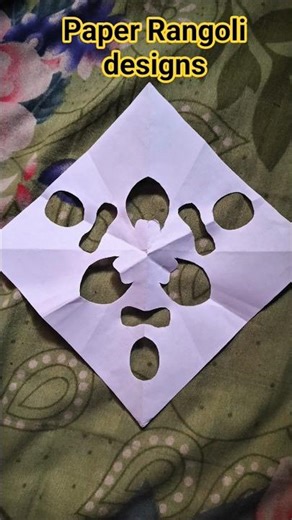 Rangoli Paper stencils Rangoli designs #indianart #rangoli #rangolidesigns #paperart #easyrangoli 😱