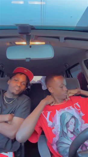 Meddy Lontoo on Instagram: "MUDA WA KUWAZIBUA MASKIO😂..NEW CHALLENGE Cc: ME & @kiddymaster_ Song: POPO Artist: @kingwilliegram #fyppppppppppppppppppppppp #trending #storyzameddy #meddy_lontoo #viralvideos #explorepage✨ #shkandaonthisone #tanzaniabestphoto"