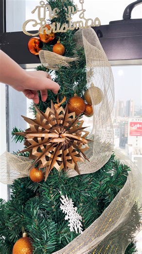 DIY Snowflake with Falcon2 Pro 22W! Use recycled paper roll core to add creativeness to your Christmas season! | Falcon Laser Global