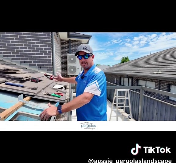 “You Don’t See This Part… But It’s Why Ours Don’t Fall Down.” Clint’s on-site this week walking through how we properly connect patios to your home—and what most competitors aren’t doing. You might not see it when the job’s done, but these critical structural details—like proper rafter bracket installation every 1200mm, engineered riser brackets, and heavy-duty channels—are what make our builds safer, stronger, and built to last in all weather, especially high wind zones. Some installers cut cor