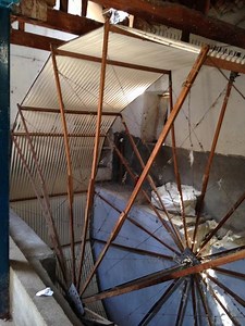 8 Steps of Handloom Weaving & Dyeing