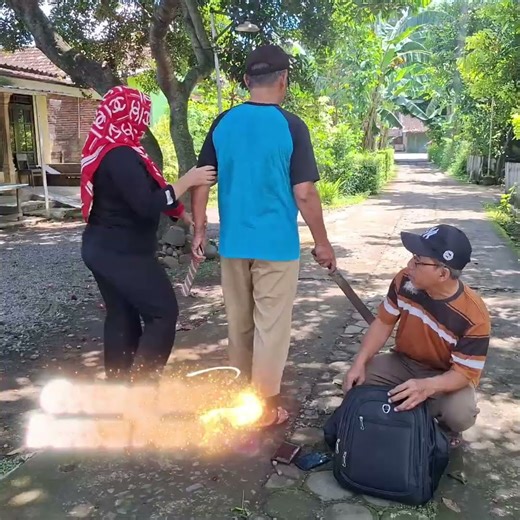 Buta Tapi Bawa Parang #videotrending #komedi #lucu #botunachanel #youtubeshorts