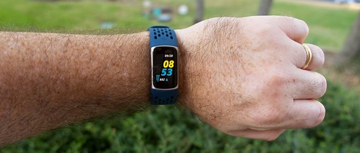 Fitbit Charge 5 review: From basic band to pseudo smartwatch