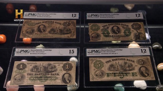 46K views · 977 reactions | Você sabia que a Universidade de Harvard já teve seu próprio banco e imprimia dinheiro?  Neste episódio, Rick avalia um conjunto de cédulas raras de 1861! E para completar, Corey encara a missão de negociar um pôster francês gigante e raro do James Bond. ️‍♂️ Será que esses tesouros valem uma fortuna? #TratoFeito | HISTORY | Facebook