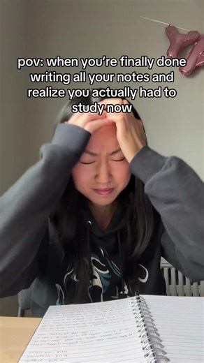 you’ll never catching me writing joes EVER #studytips #studyhacks