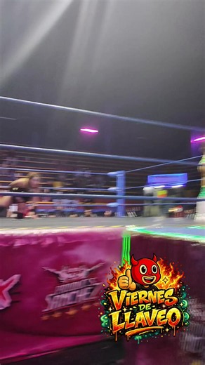 #viernesdellaveo y se engalana la sección con faby apache y su tapatía en fuerza Tiago de arena_neza_ #LuchaLibreProfesional #luchalibre