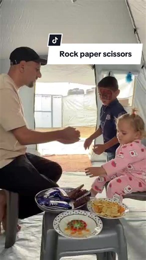 I didn’t expect him to beat me #rockpaperscissorsfoodchallenge #rockpaperscissors #parentsoftiktok