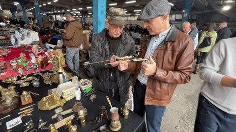 clip-4045463617-04-04-2026-istanbul-scene-treasure-hunting-turkey